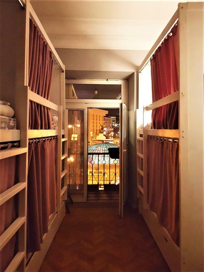 Булгакоff Hostel Kiev Buitenkant foto